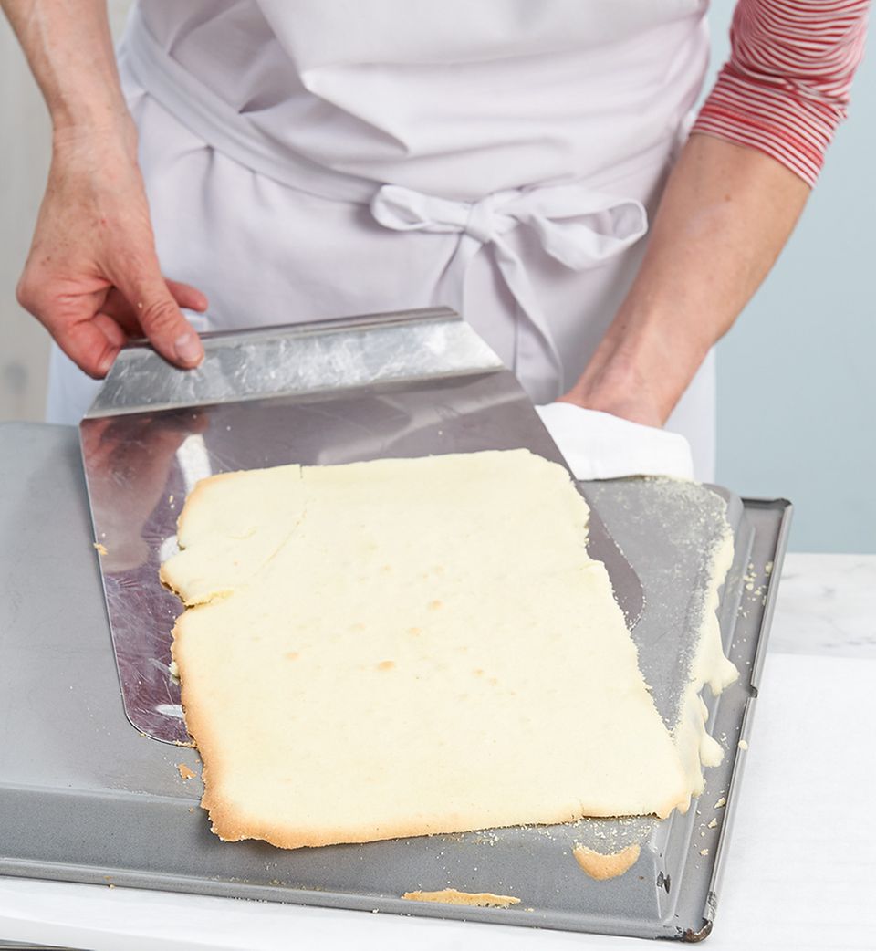 Rechteckiger Kuchenboden für Prinzessinnen-Petits-Fours Rechteckiger Kuchenboden für Prinzessinnen-Petits-Fours