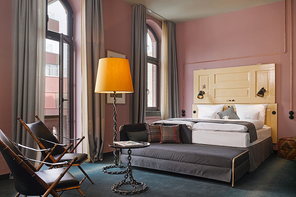 Zum Wohlfühlen: Hotelzimmer des 25hours Hotel Altes Hafenamt Zum Wohlfühlen: Hotelzimmer des 25hours Hotel Altes Hafenamt