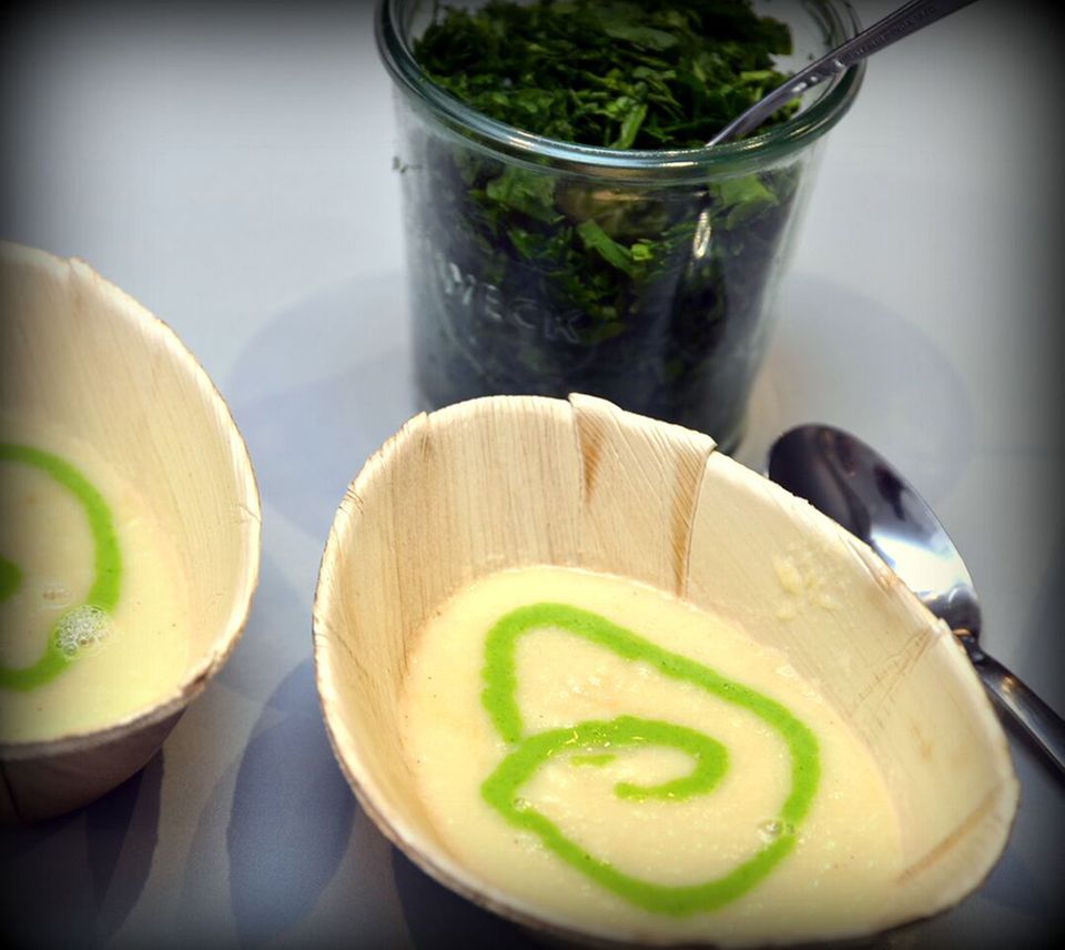 Cremig und lecker: vegane Pastinakencremesuppe Cremig und lecker: vegane Pastinakencremesuppe