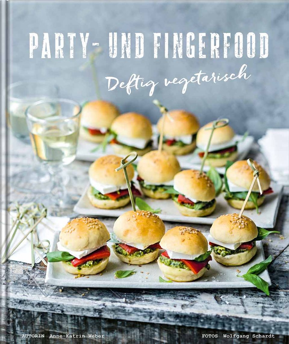 Begehrtes Fingerfood: Miniburger aus "Party- und Fingerfood" von Anne-Katrin Weber Begehrtes Fingerfood: Miniburger aus "Party- und Fingerfood" von Anne-Katrin Weber