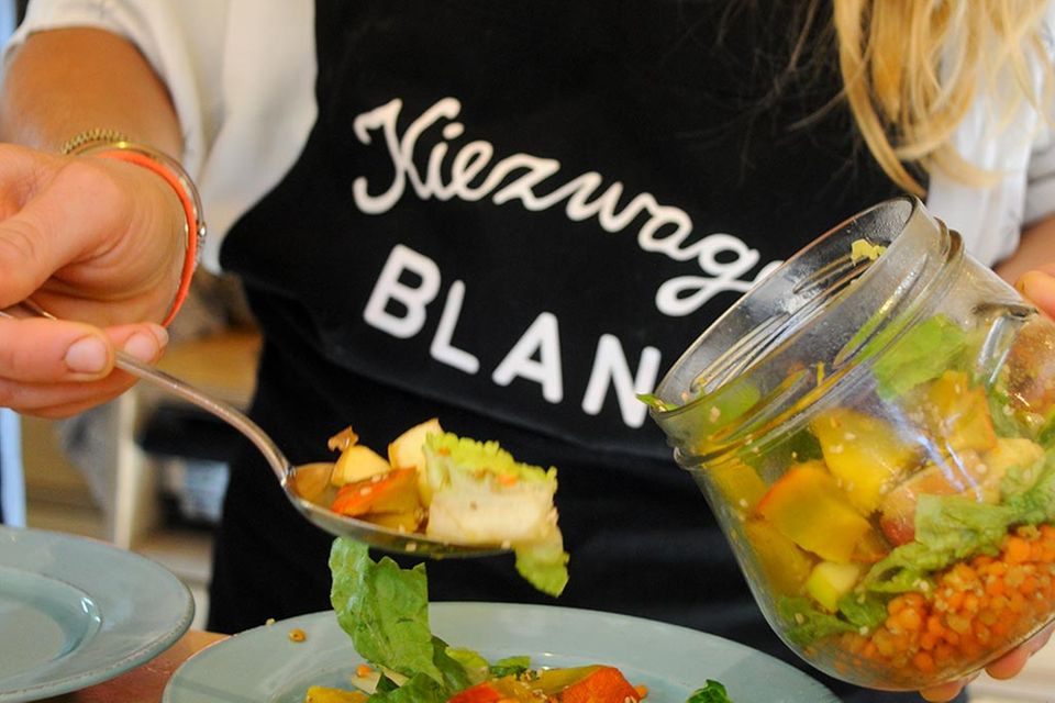 Rote-Linsen-Salat vom Foodtruck "Kiezwagen Blank"