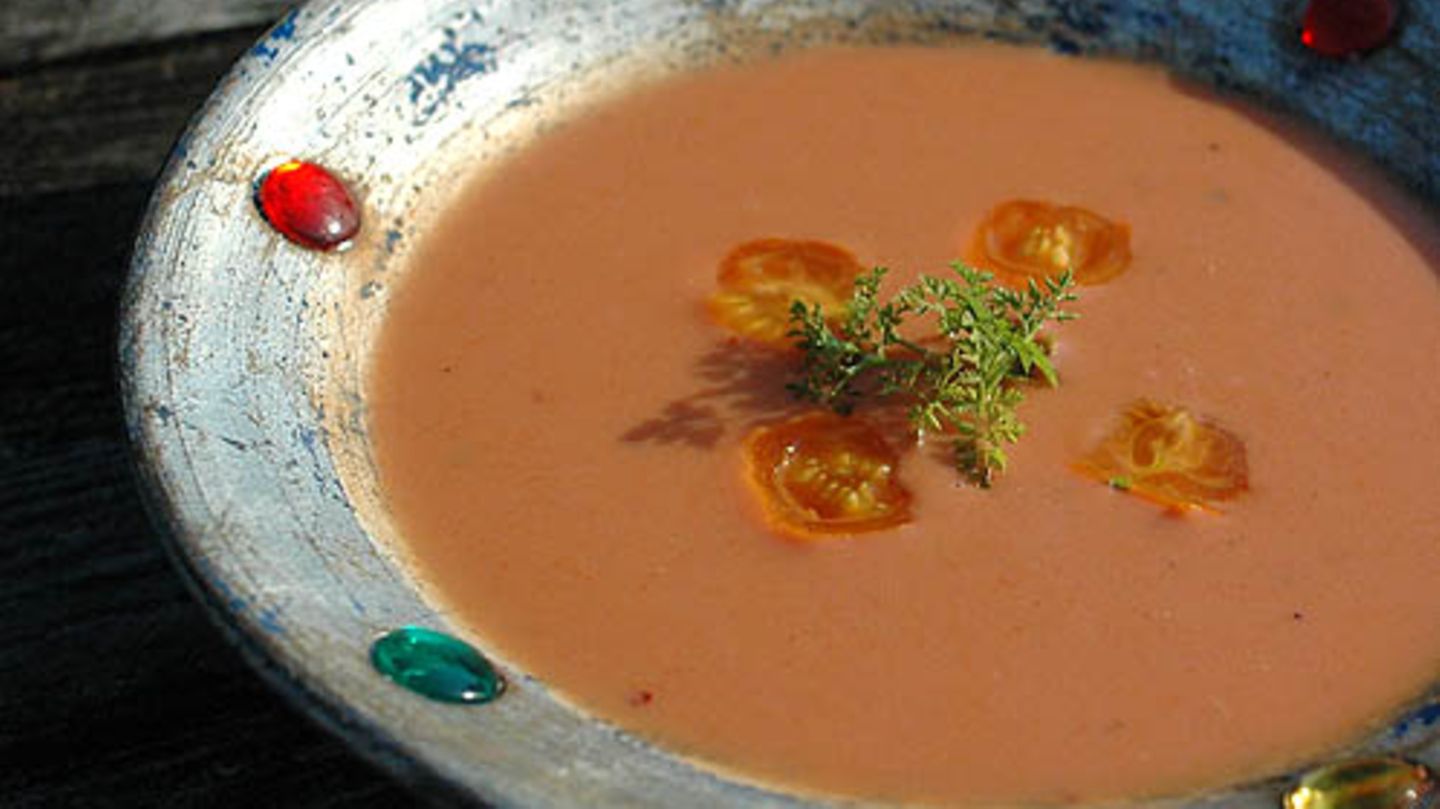 Geeiste Tomatensuppe mit Orangensaft Rezept - [ESSEN UND TRINKEN]