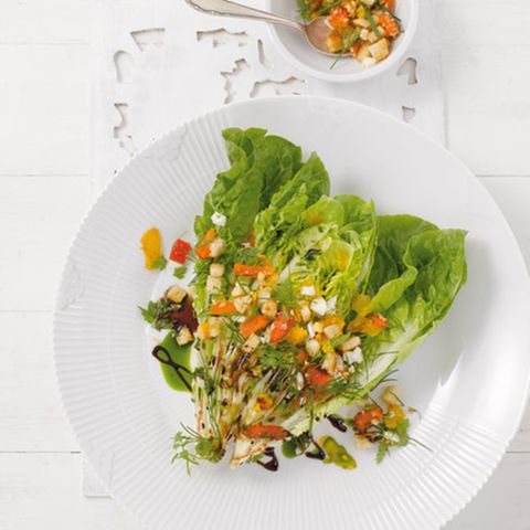 Römersalat mit Basilikumöl
