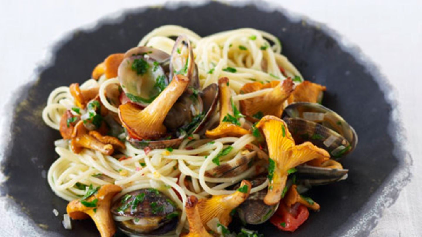 Spaghettini mit Pfifferlingen und Vongole Rezept