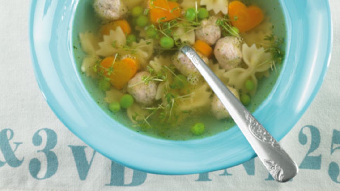 Nudelsuppe mit Klößchen Rezept