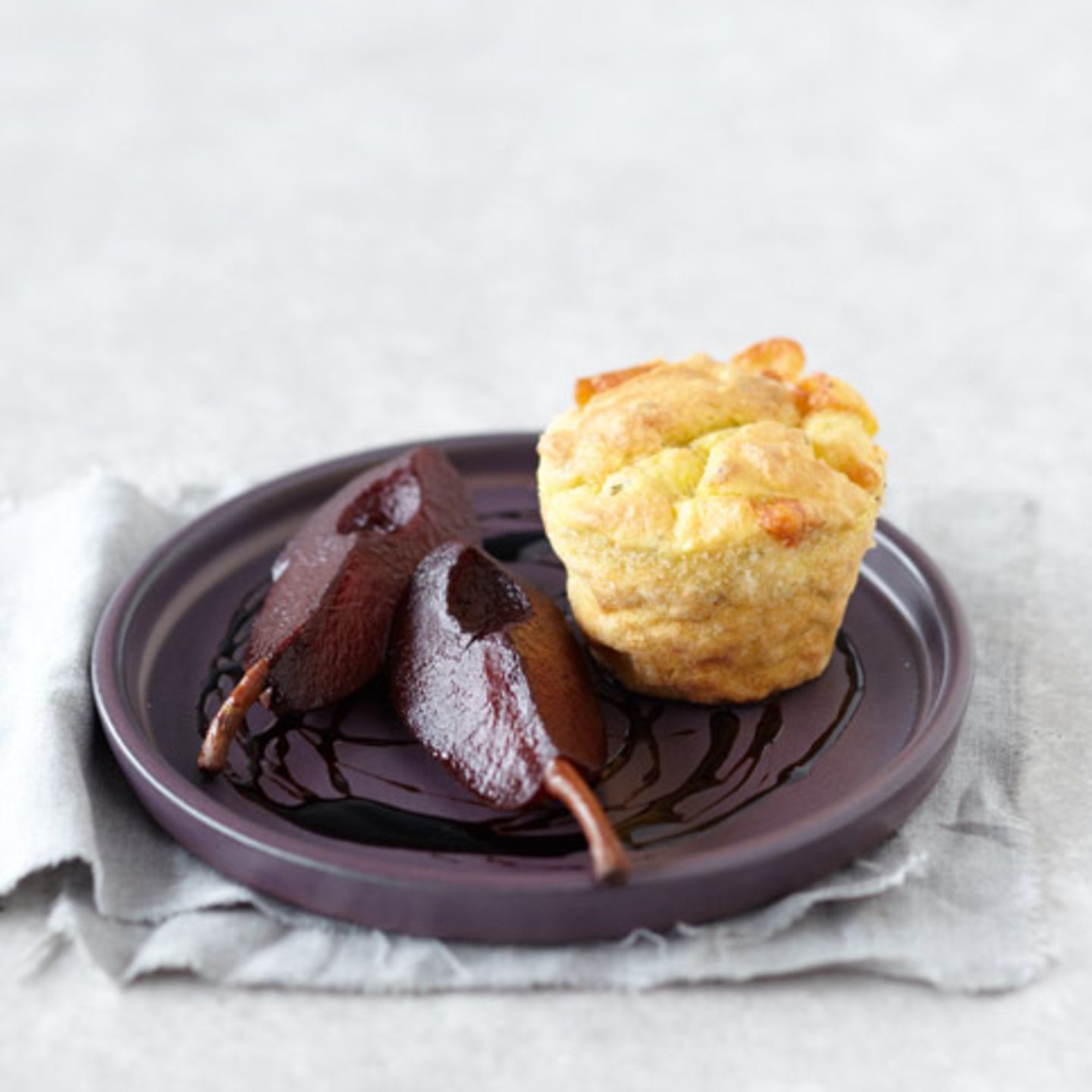 Kartoffelpudding mit Balsamico-Birnen