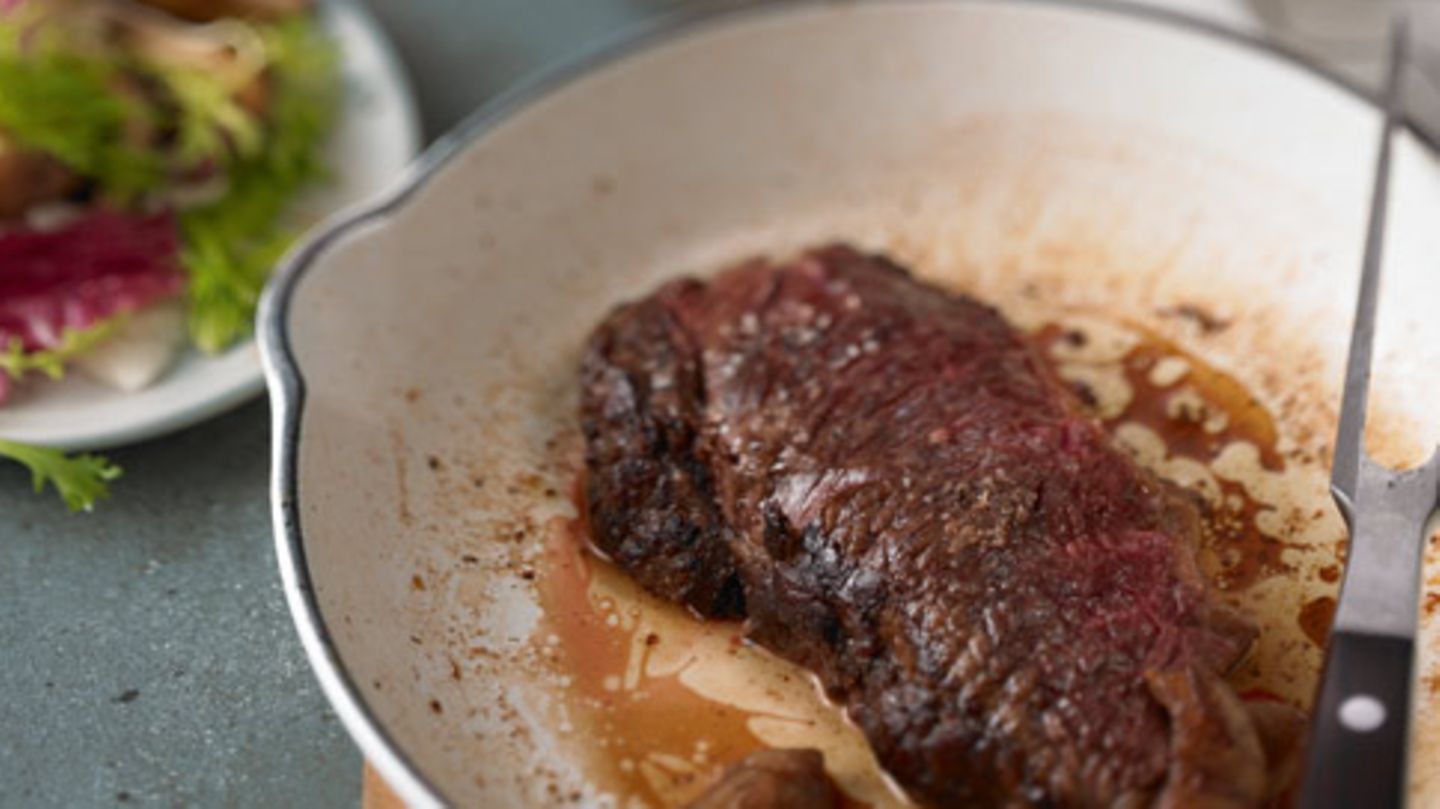 Bisonsteaks mit scharf-süßem Püree und Wintersalat Rezept