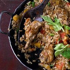 Paella mit Maispoulardenkeulen