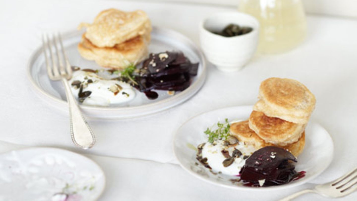 Blini mit Ziegencreme und Roter Bete Rezept