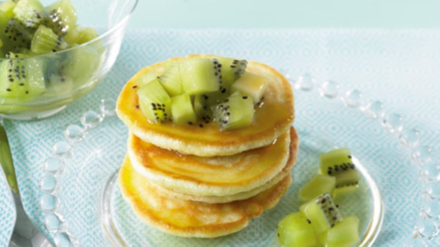 Kokos-Pancakes mit Kiwisalat Rezept