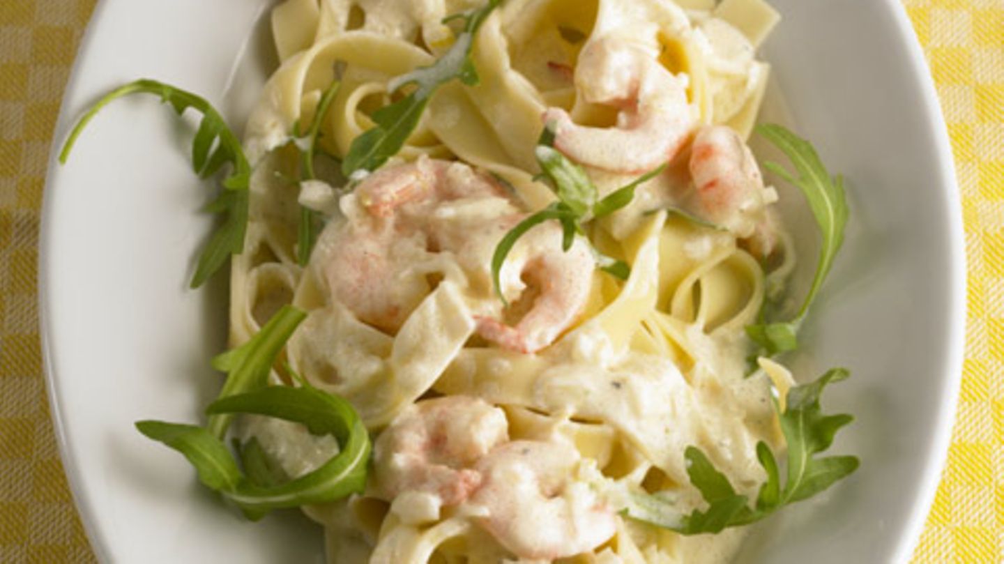 Tagliatelle mit Zitronensauce und Garnelen Rezept