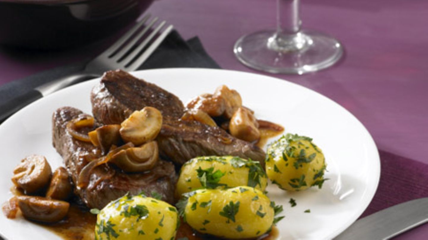 Ministeaks mit Pestosauce Rezept - [ESSEN UND TRINKEN]