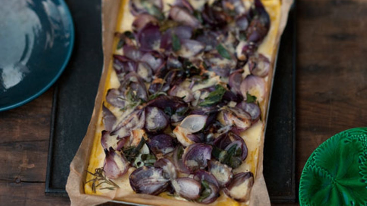 Zwiebel-Polenta-Auflauf Rezept