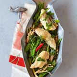 Thai-Backfisch mit Zuckerschoten und Pilzen