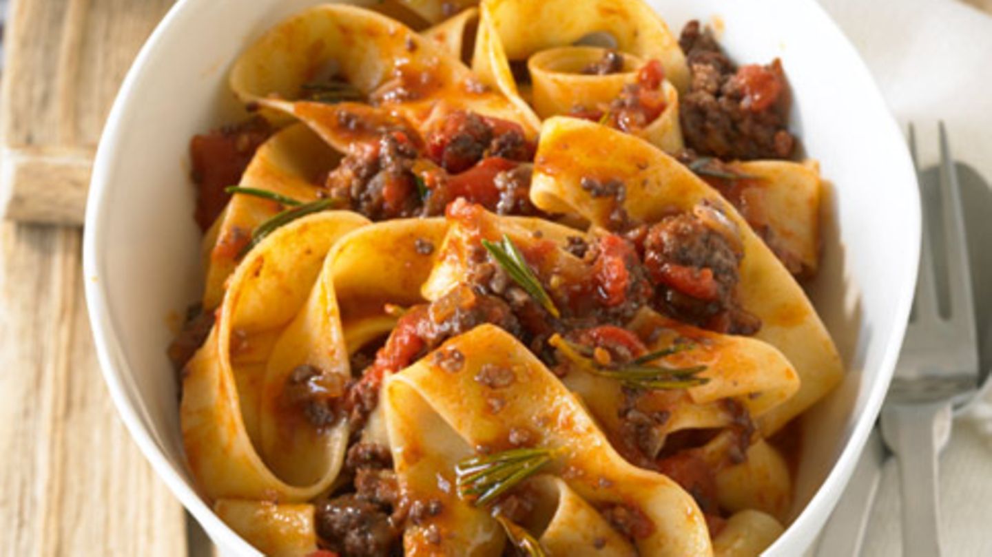Papardelle mit Hacksugo Rezept