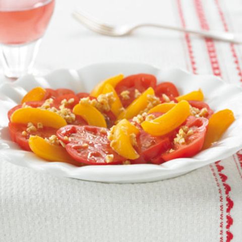 Tomatensalat mit Aprikosen
