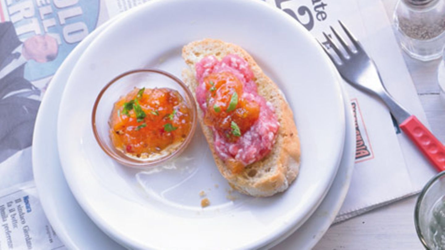 Bruschette mit Melonen-Chutney und Mett Rezept