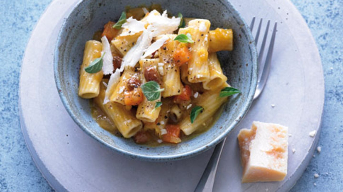 Tortiglioni mit gelbem Sugo Rezept