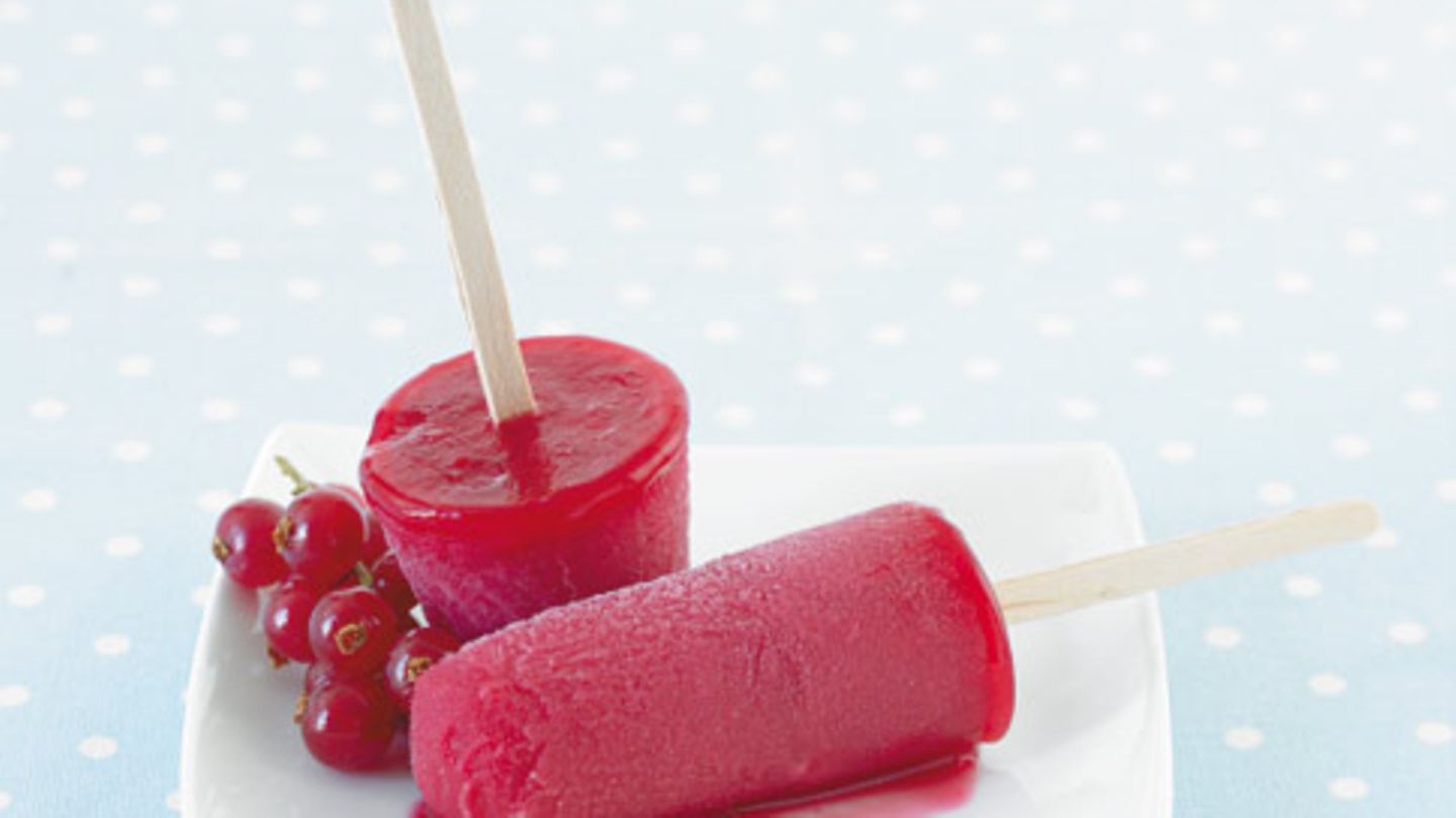 Johannisbeer-Minz-Eis Rezept - [ESSEN UND TRINKEN]