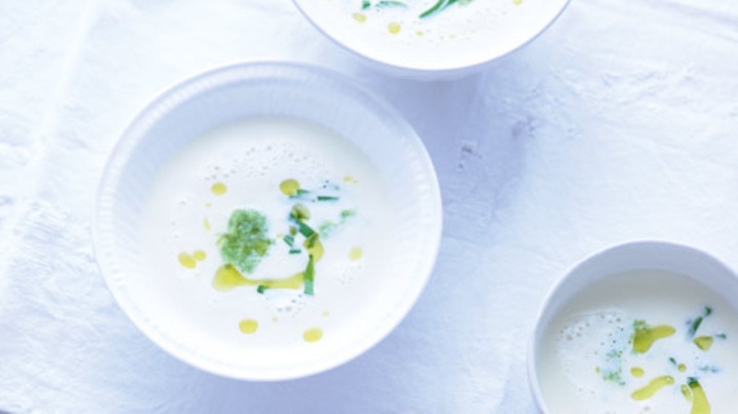 Kohlrabisuppe mit Zuckerschoten-Pesto Rezept