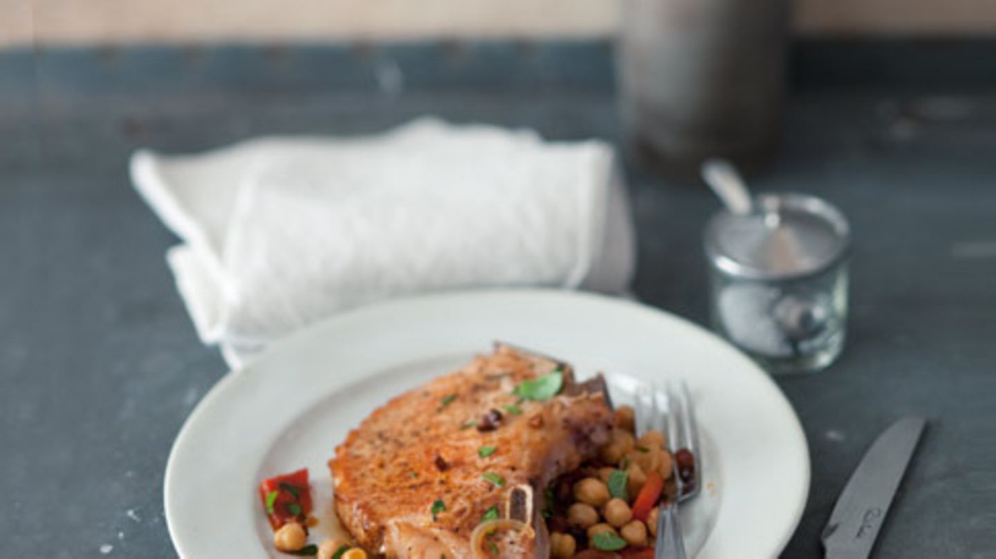 Koteletts mit Chorizo und Kichererbsen Rezept