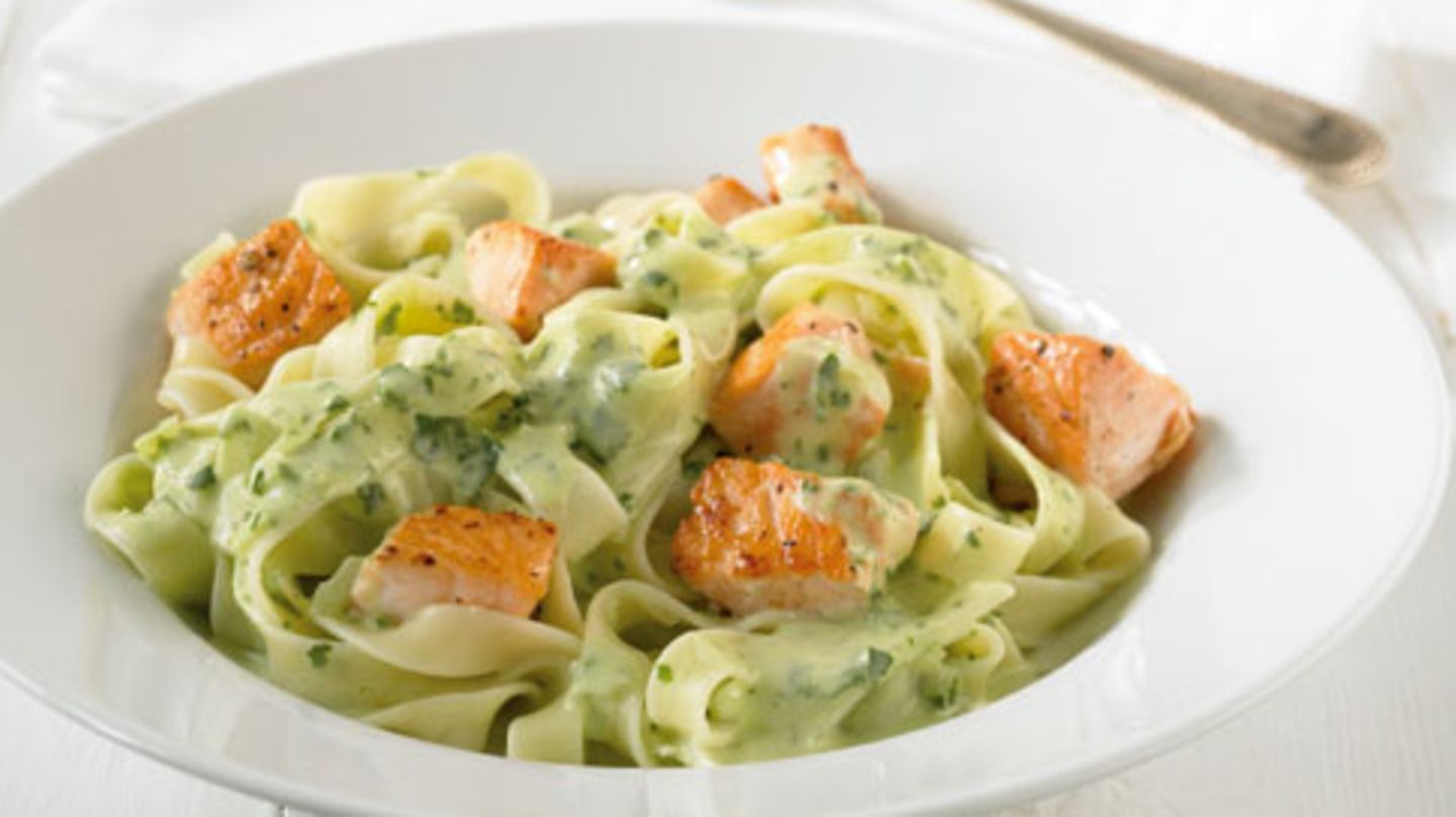 Tagliatelle mit Lachs – raffiniert mit Sahne
