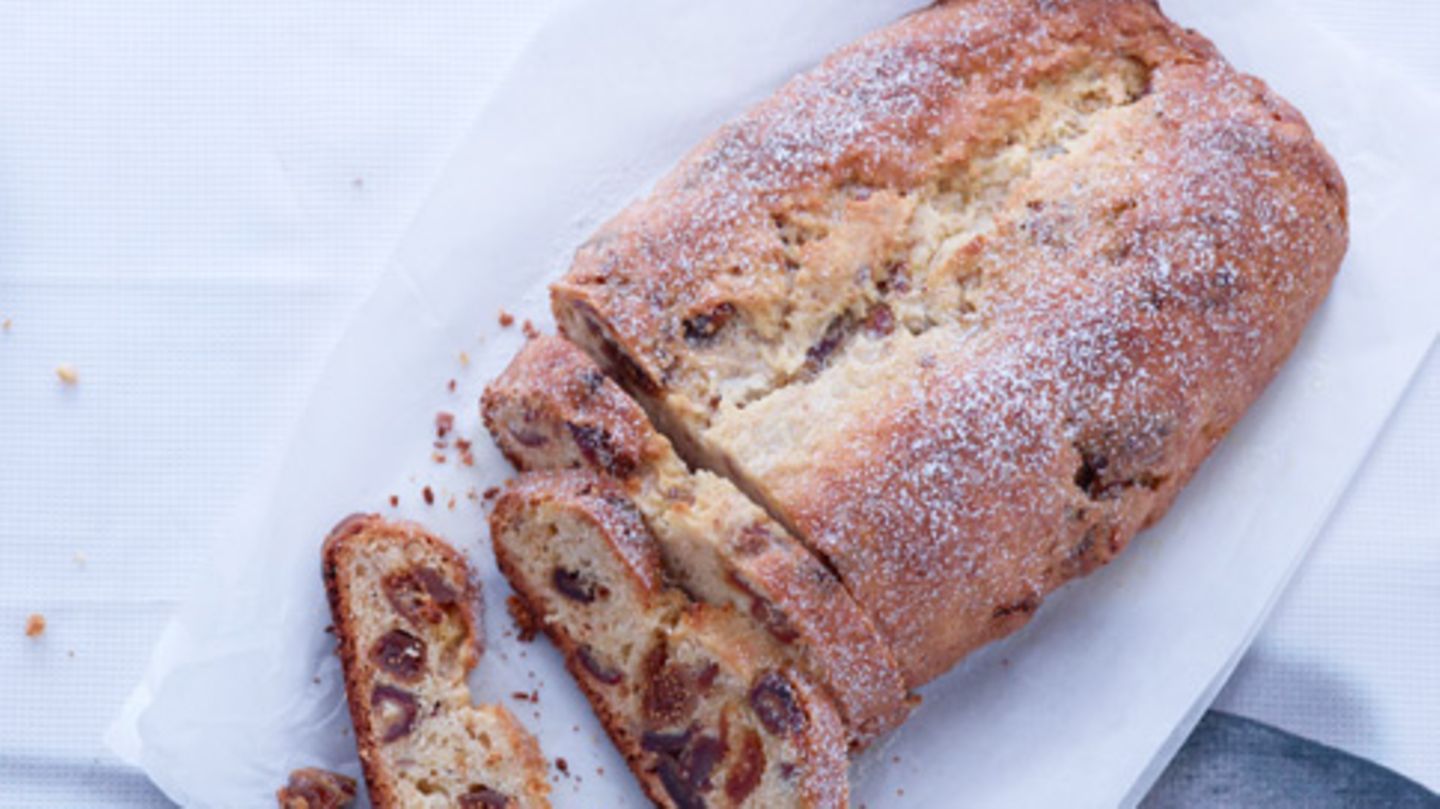 Quarkstollen mit Datteln und Feigen Rezept