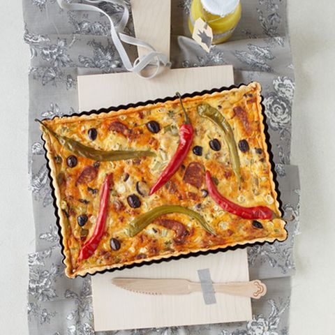 Chorizo-Quiche und Pinienkern-Vinaigrette