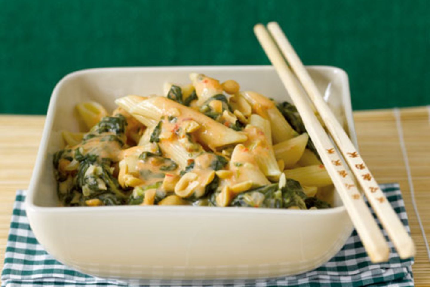 Penne Mit Spinat Erdnuss Sauce Rezept Essen Und Trinken 