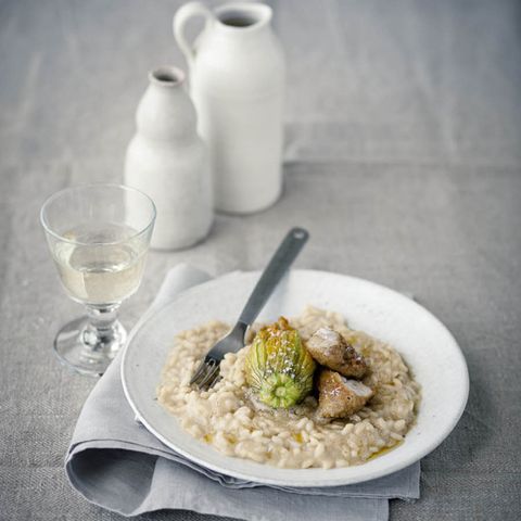 Risotto mit gefüllter Zucchiniblüte