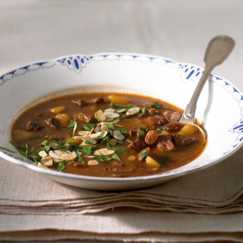 Spanische Gulaschsuppe