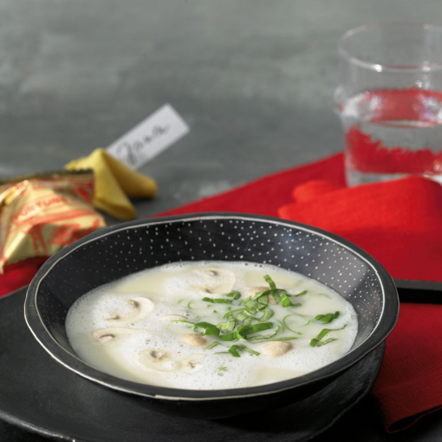 Kokossuppe mit Champignons