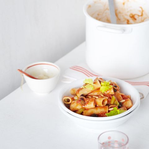 Rigatoni mit scharfer Tomatensauce