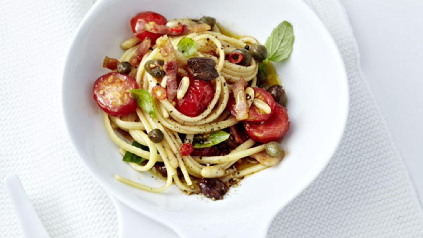 Linguine mit Kirschtomaten und Basilikum-Dip Rezept