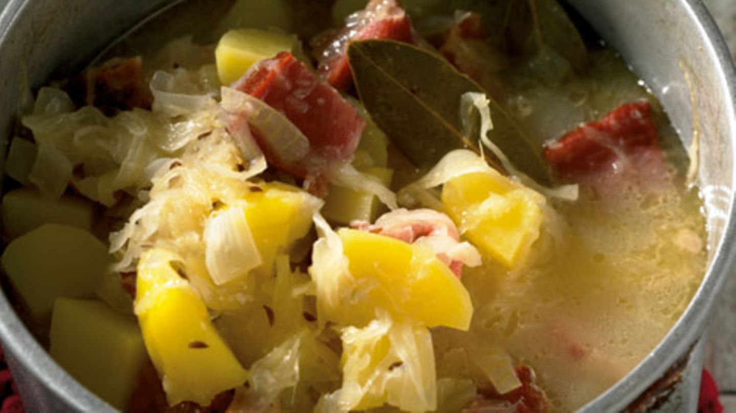 Deftiger Sauerkraut-Eintopf mit Kasseler