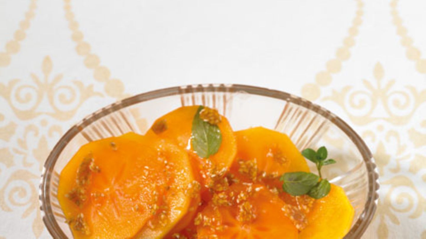 Kaki-Salat mit Sesamkrokant Rezept