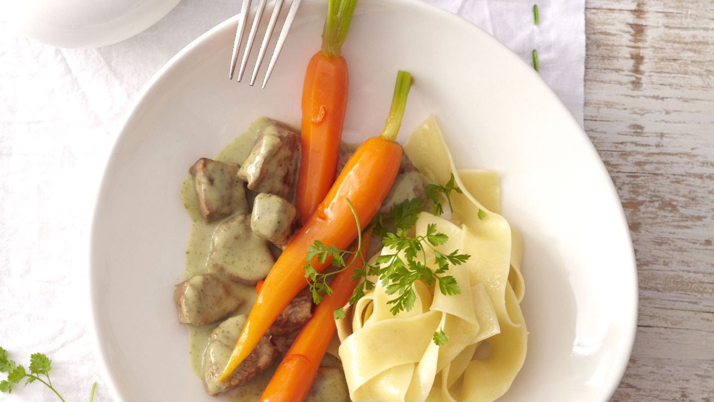 Kalbsragout mit Orangen-Chili-Möhren Rezept