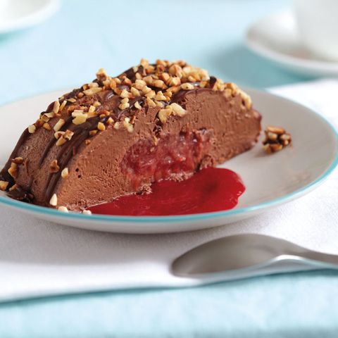 Nougatmousse mit Rhabarber