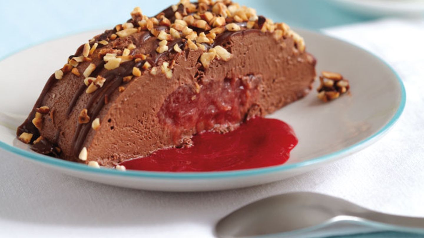 Nougatmousse mit Rhabarber Rezept