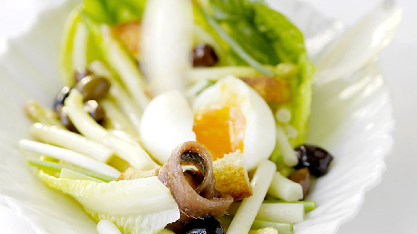 Spargelsalat mit Oliven Rezept