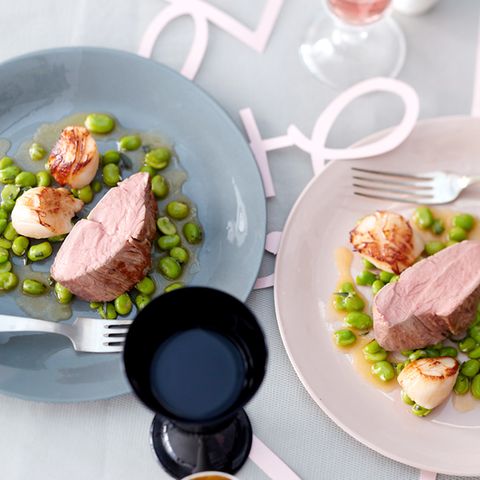 Kalbsfilet und Jakobsmuscheln mit Bohnenkernen