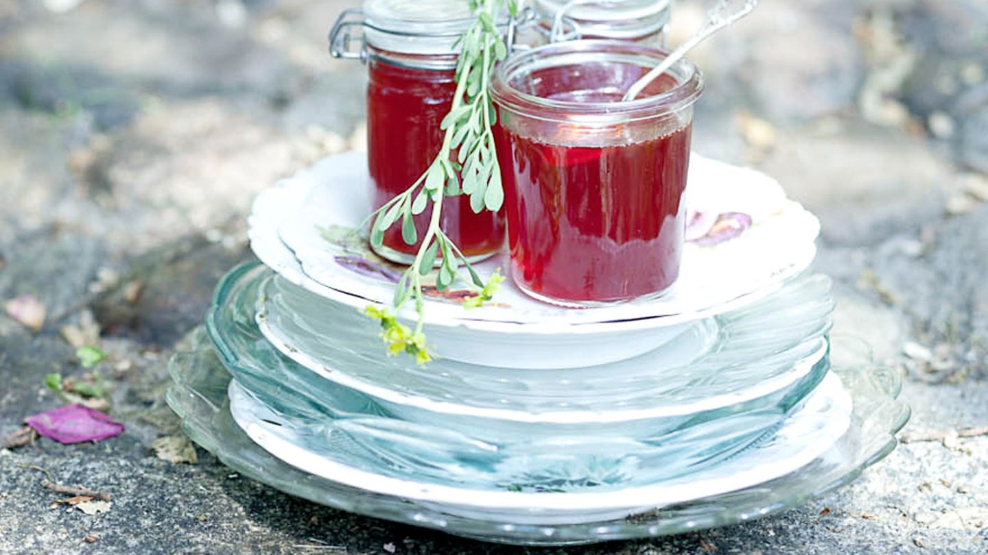 Erdbeer-Weinrauten-Gelee Rezept