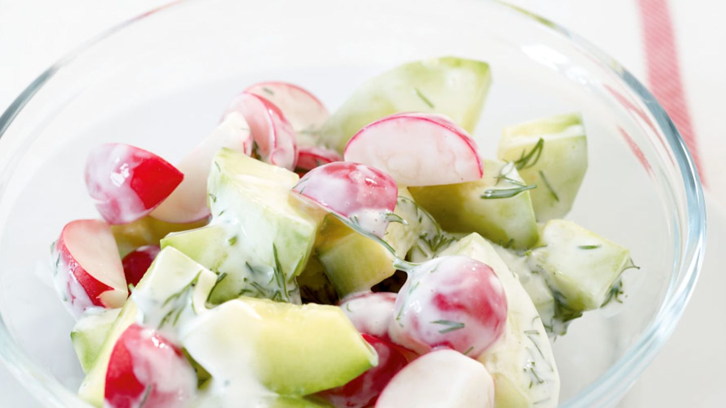 Gurken Radieschen Salat Rezept Essen Und Trinken