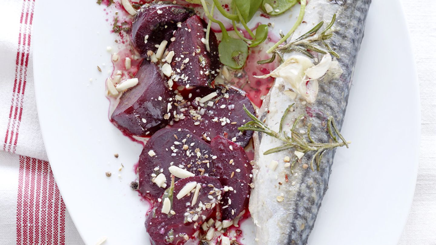 Rote-Bete-Salat mit Makrele Rezept