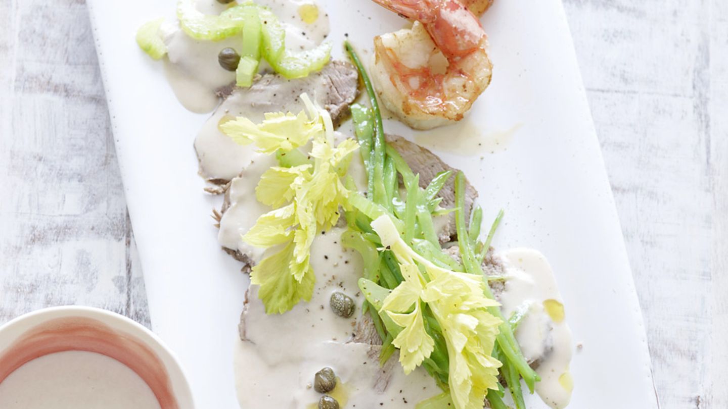 Kalbfleisch mit Thunfisch-Sauce und Garnelen Rezept