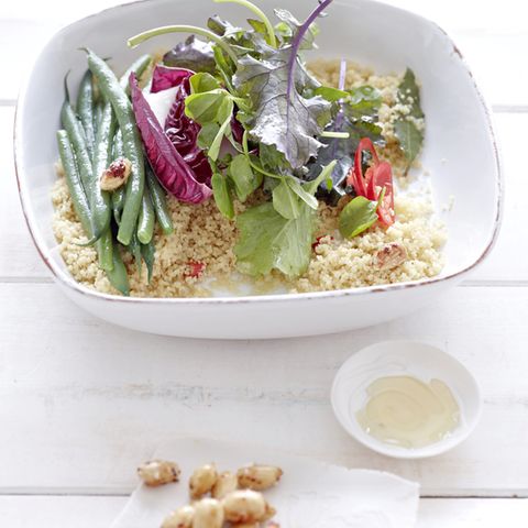 Couscous-Salat mit Salzmandeln