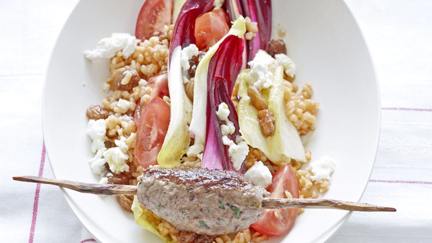Bulgursalat mit Rinderhackspieß Rezept