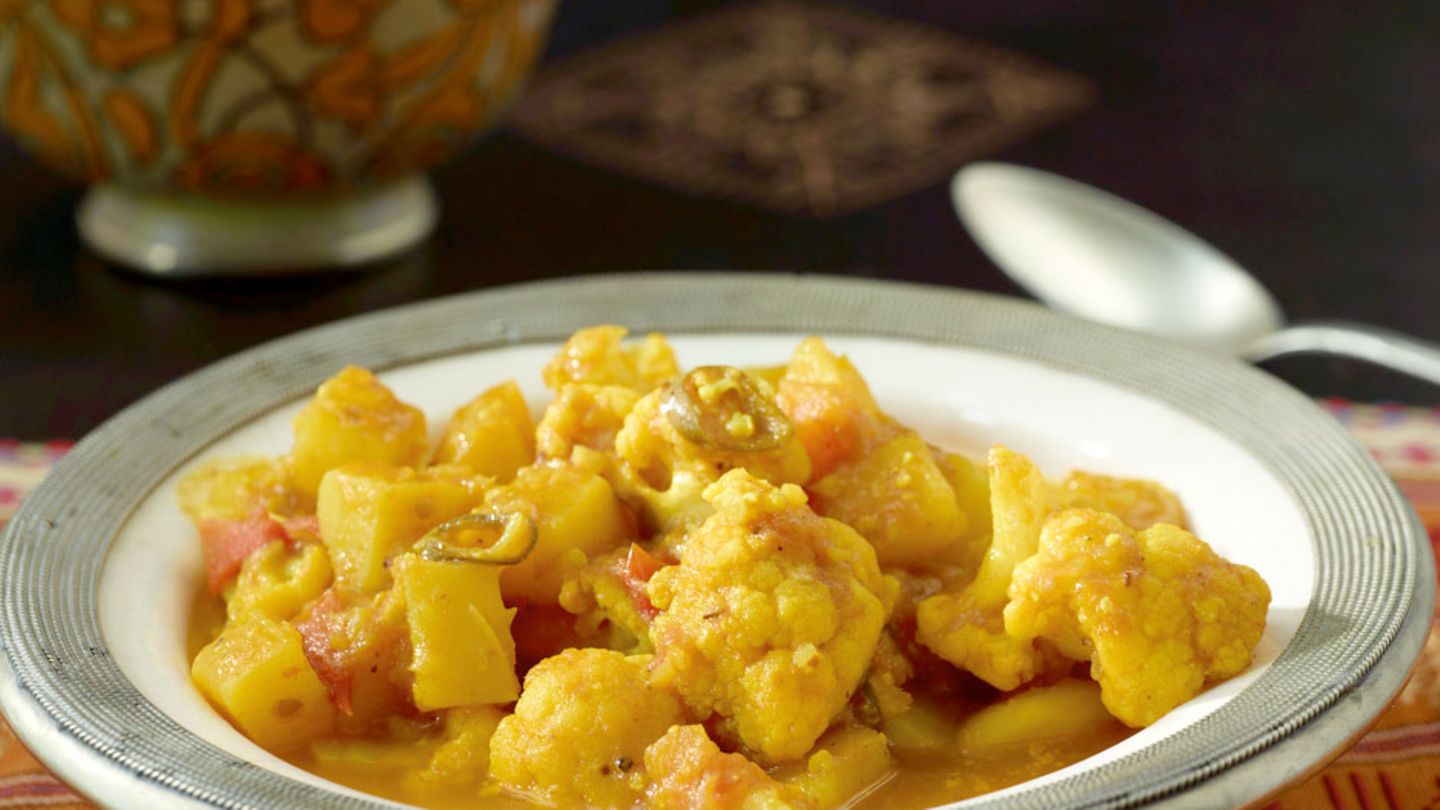 Blumenkohl-Kartoffel-Curry Rezept - [ESSEN UND TRINKEN]