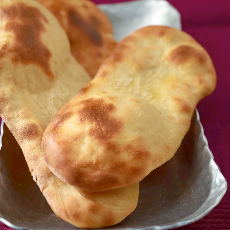 Naan-Brot aus dem Backofen