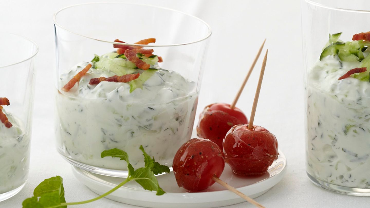 Gurkencreme mit Zucker-Pfeffer-Tomaten Rezept